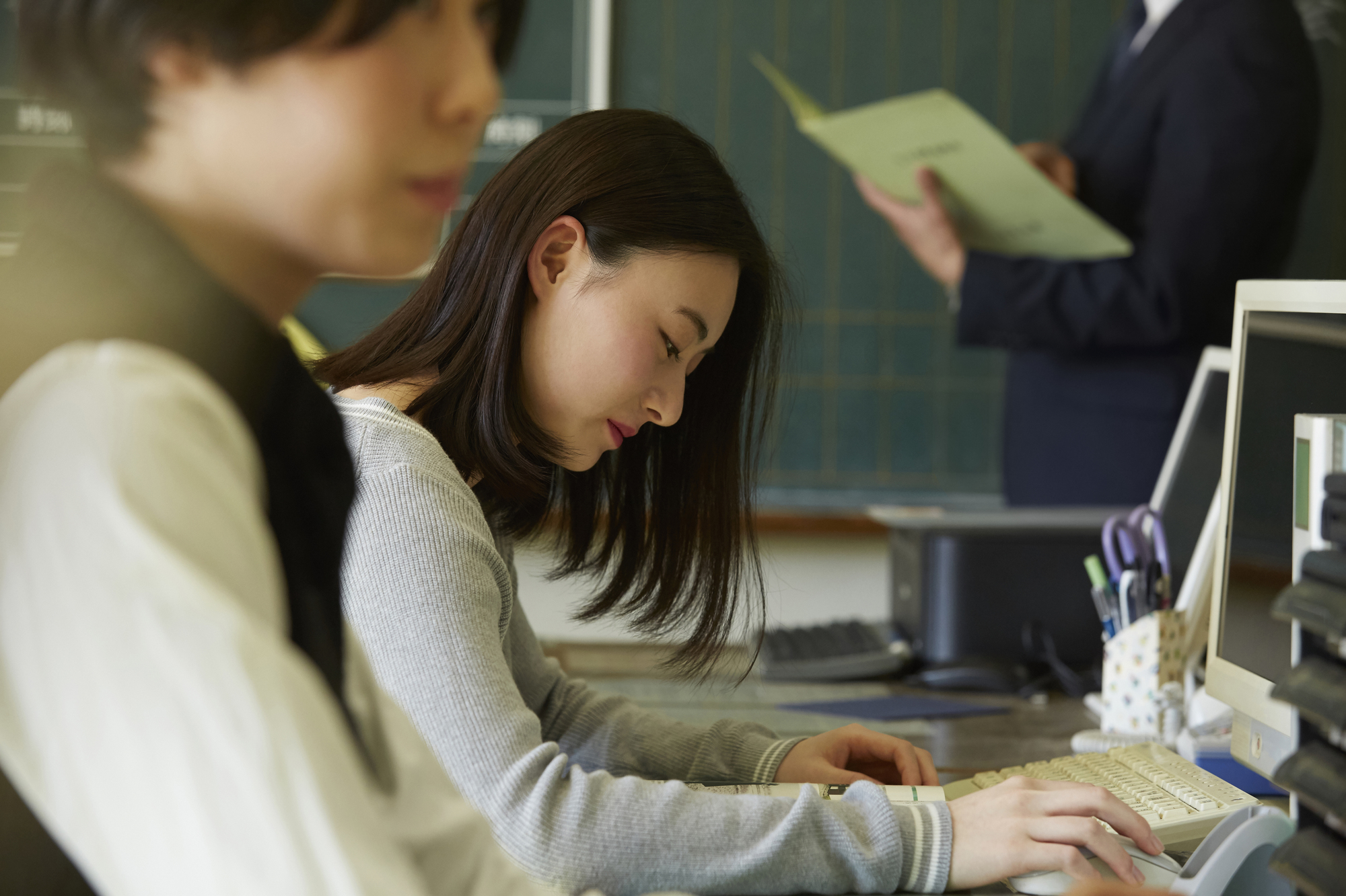 美容学校教員の給料